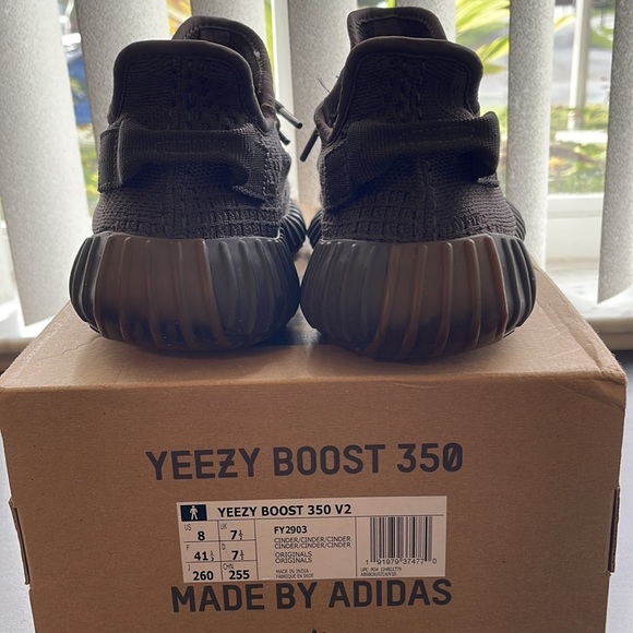 Yeezy Boost V2 Cinder Size 8 - Picture 4 of 7